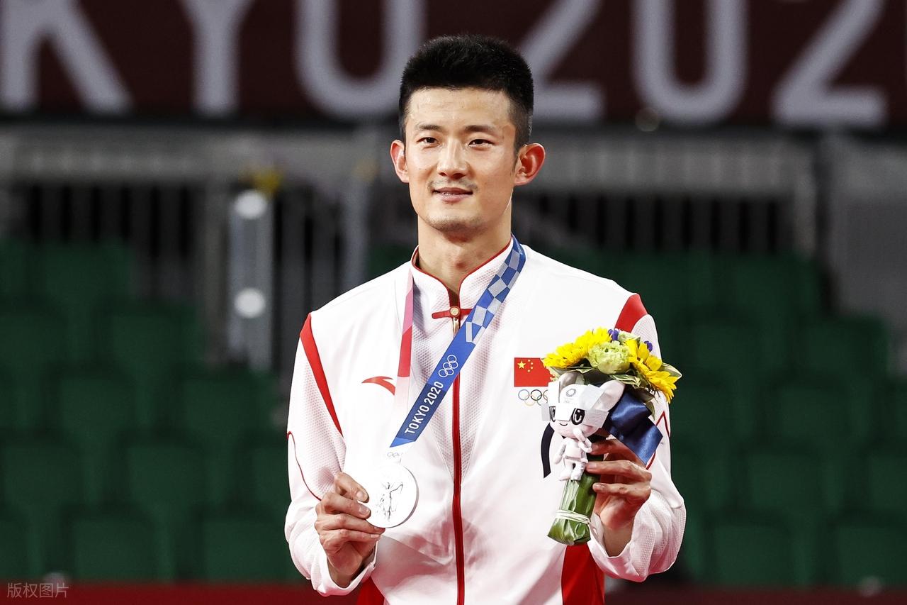 星空体育李矛自曝离开国羽原因：谌龙石宇奇被强制要求长跑练体能，不得违抗